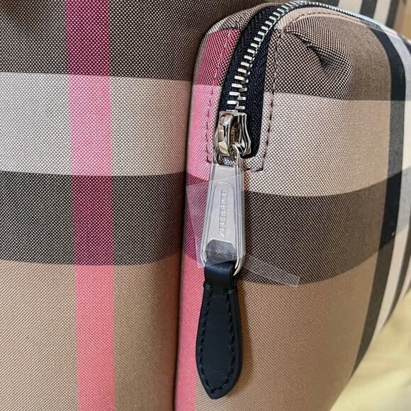 Burberry Backpack for women brand new main image 10
